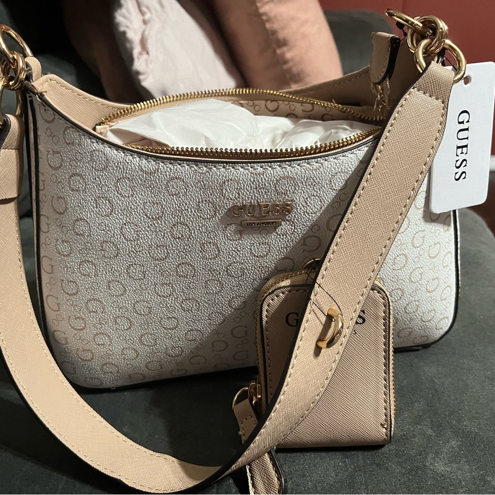 GUESS Tan and Cream Shoulder Bag